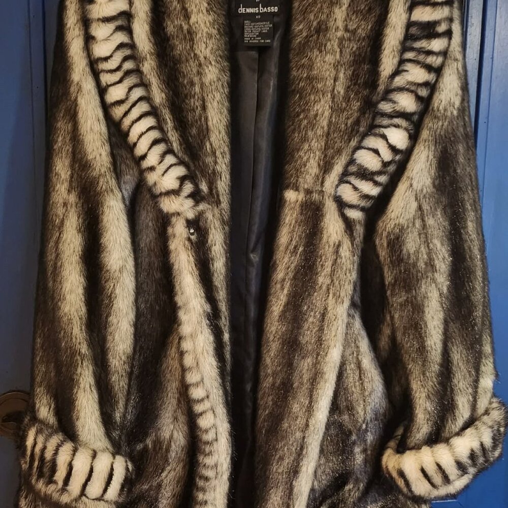 Dennis Basso Faux Fur Coat - Picture 4 of 6